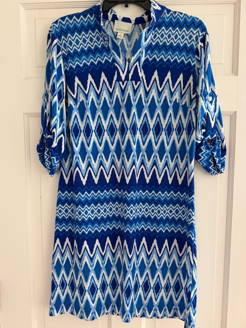 Donna Morgan Blue and White Chevron Tunic